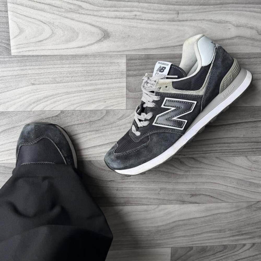 New Balance 574 Size 9.5 US Black Gray Classic ENCAP